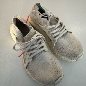 Adidas ultraboost Light Gray Knit Lace-Up